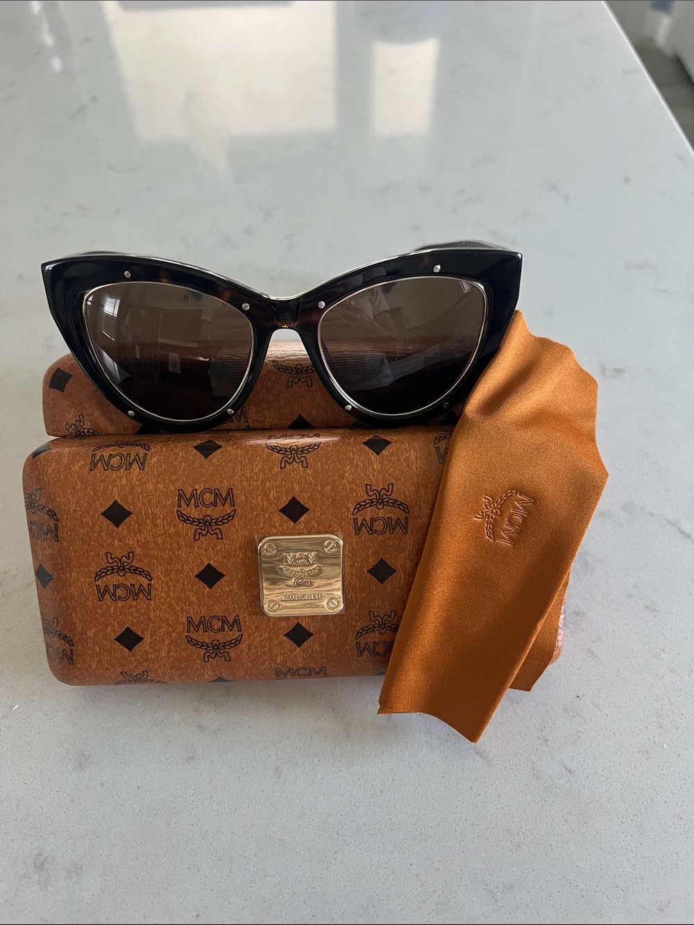 MCM Women’s Cat Eye sunglasses NIB